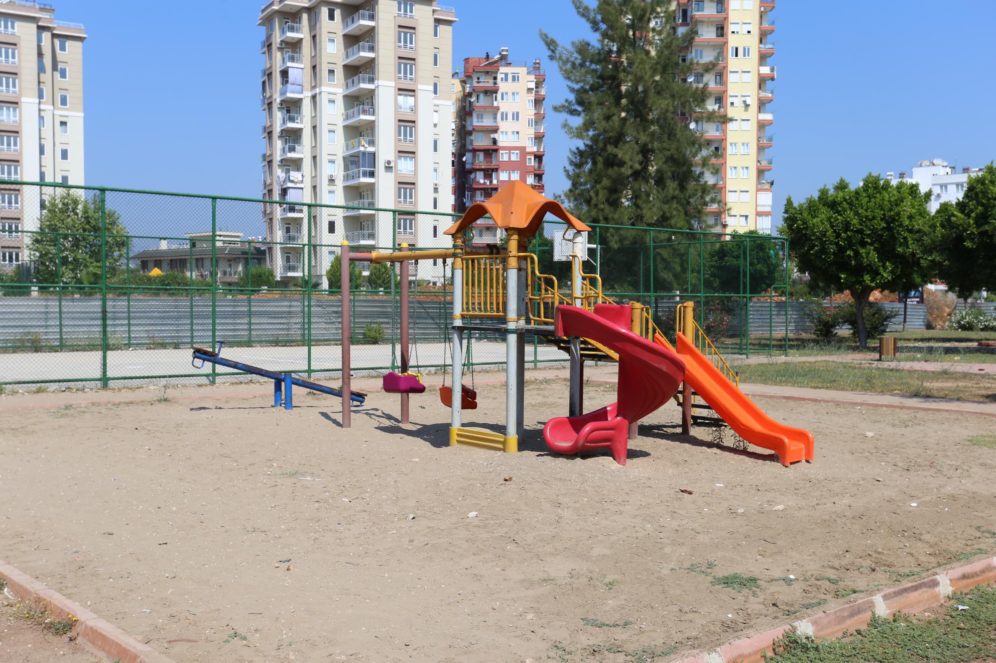 Kepez’in parkları yenileniyor