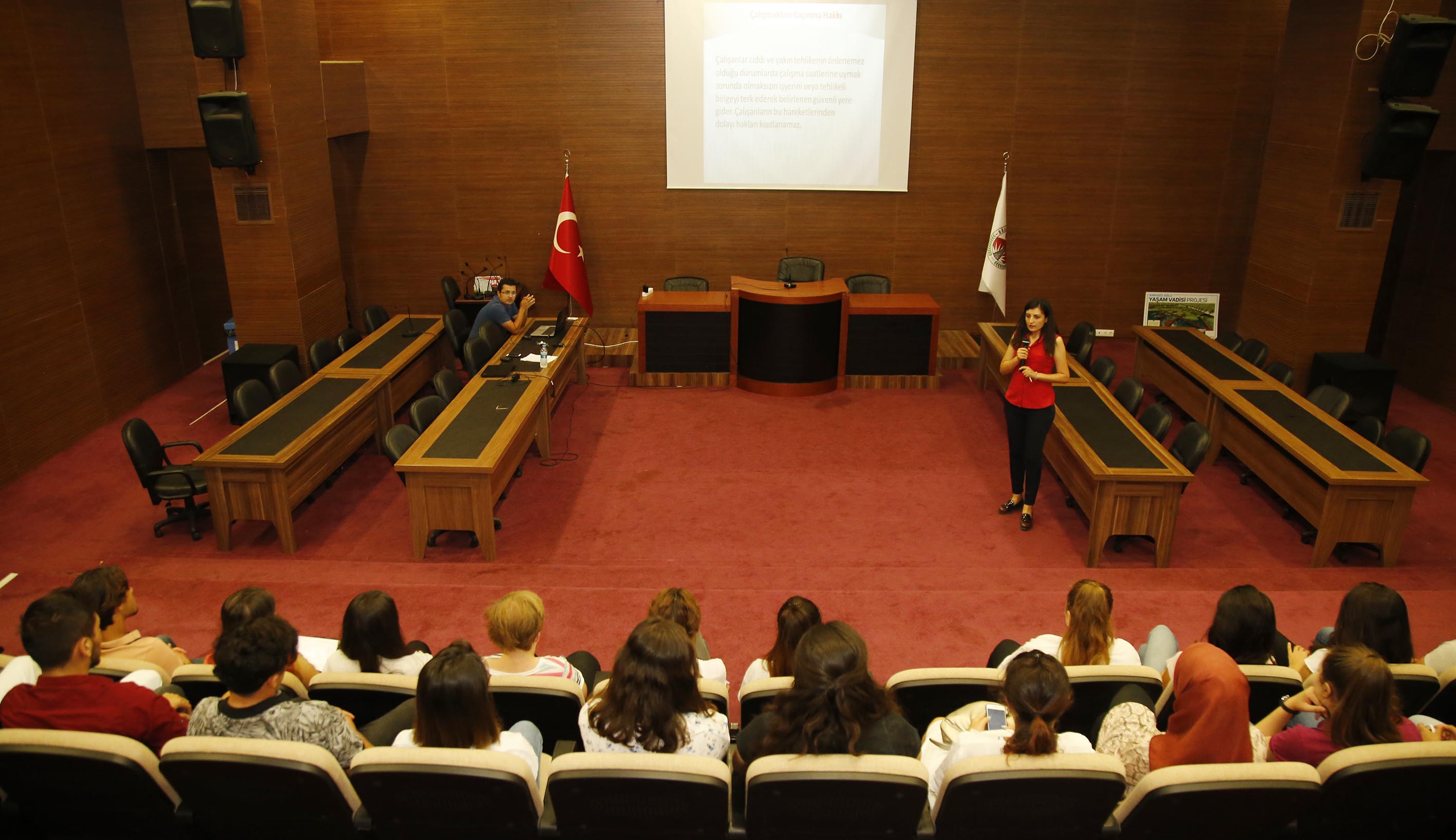 Döşemealtı Belediyesi’nden stajyer öğrencilere İş Sağlığı ve Güvenliği eğitimi