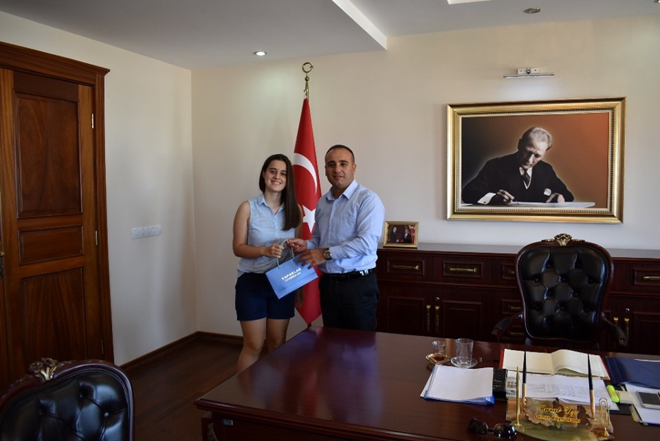 Demre Kaymakamı Uz, Başarılı Öğrencileri Ödüllendirdi