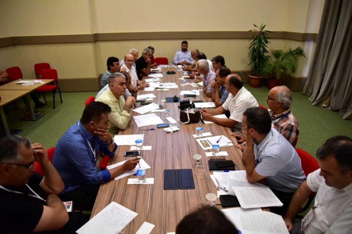 Antalya’da 3. Tarım Şurası öncesi değerlendirme toplantısı yapıldı