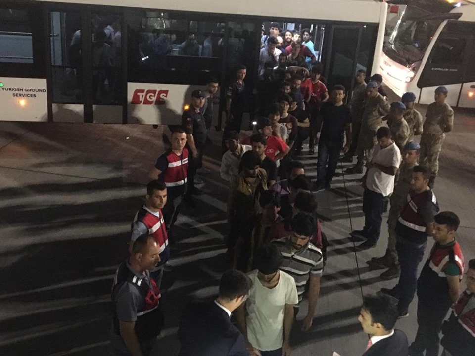 Antalya’da 200 Düzensiz Göçmen Yakalandı