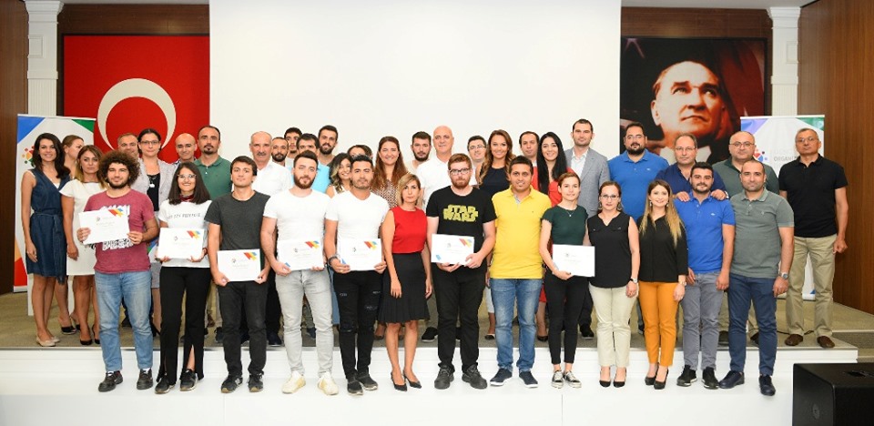 GENÇOSD’nin Stajyerleri Sertifikalarını Aldı