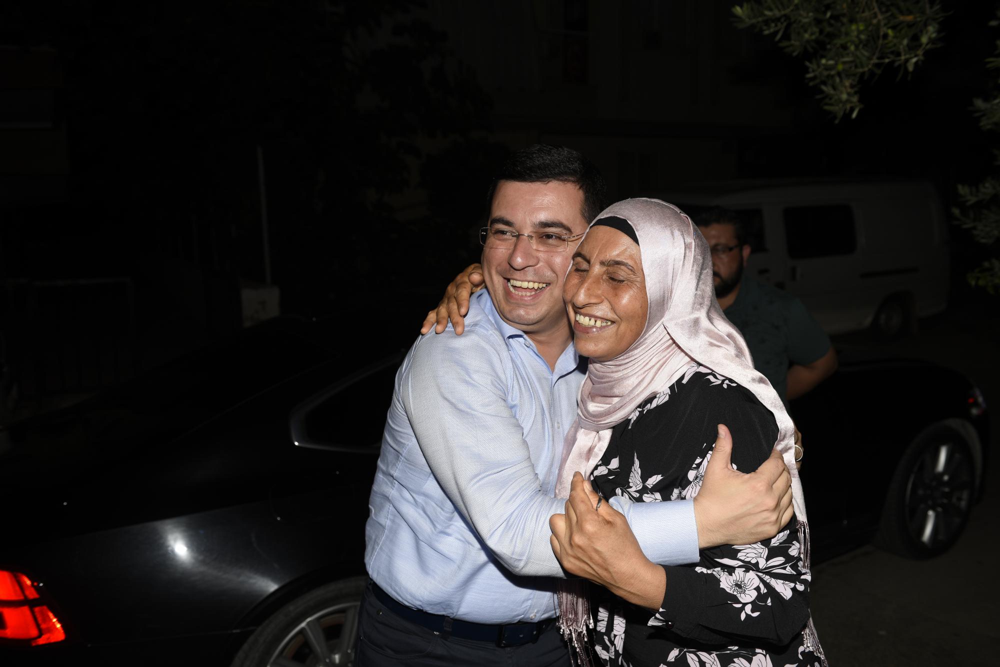 Tütüncü, Kepez’de gönül köprüleri kuruyor