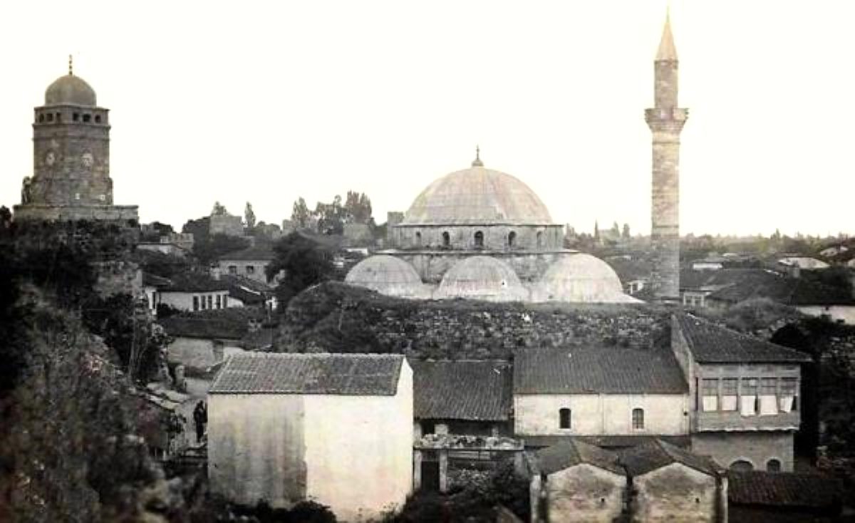Saat Kulesi’nin kubbesi geri geliyor