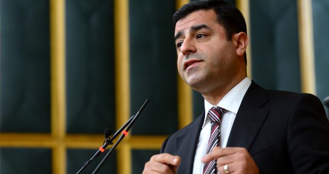 Selahattin Demirtaş, 9 komutanın ismini verip Bahçeli’nin sözünü hatırlattı