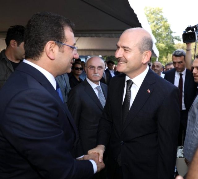 Soylu ve İmamoğlu, Adnan Menderes’i anma töreninde tokalaştı