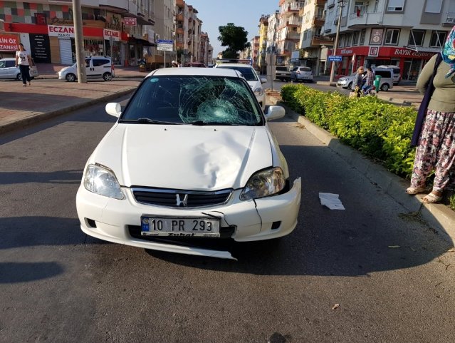 Yaya geçidini kullanan öğrenci hastanelik oldu