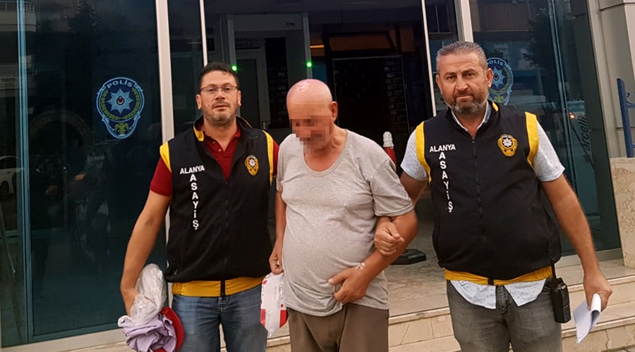 İki kişiyi dolandırmakla suçlanan 76 yaşındaki şüpheli yakalandı