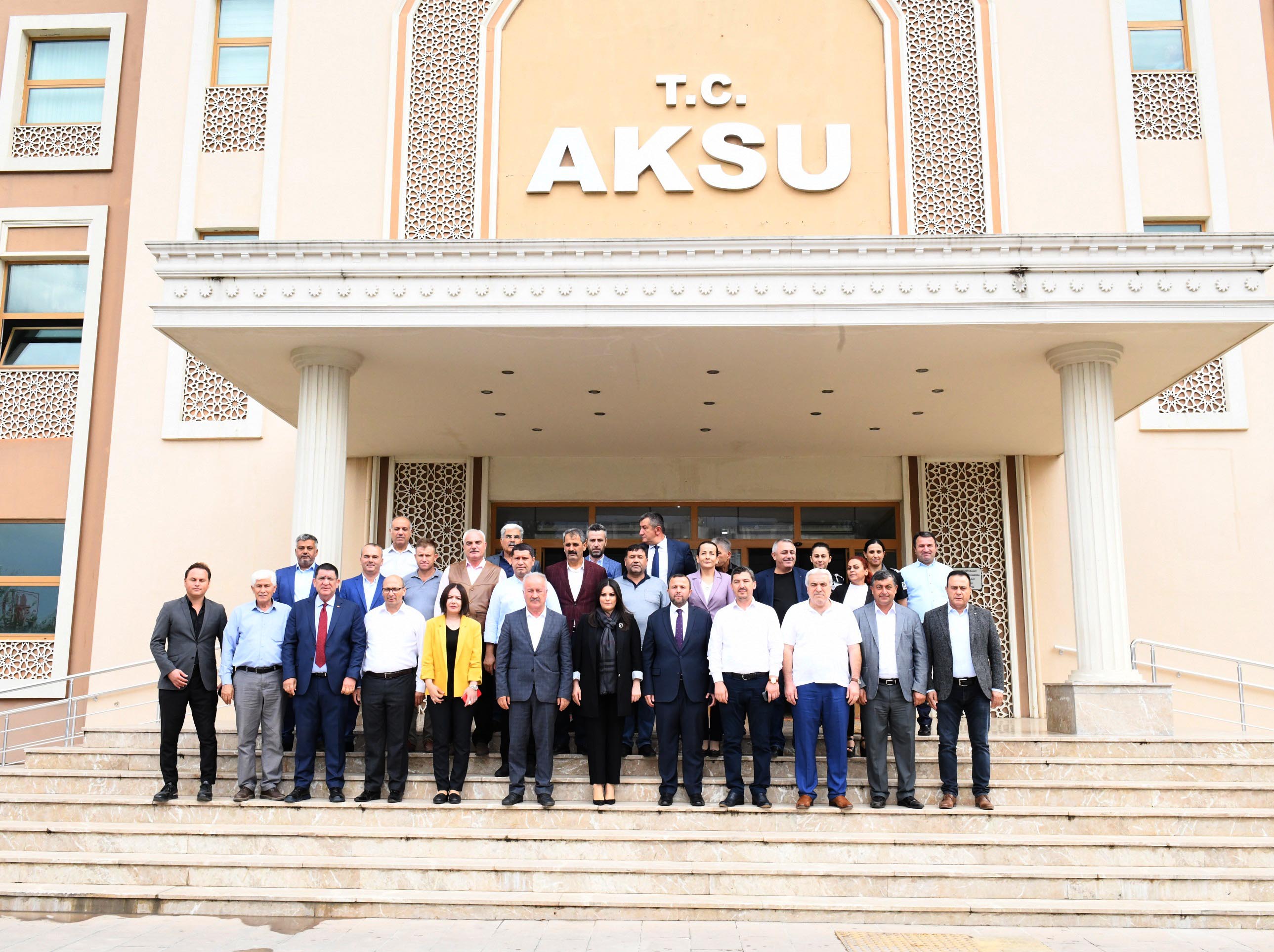 JÜLİDE SARIEROĞLU’NDAN AKSU ZİYARETİ