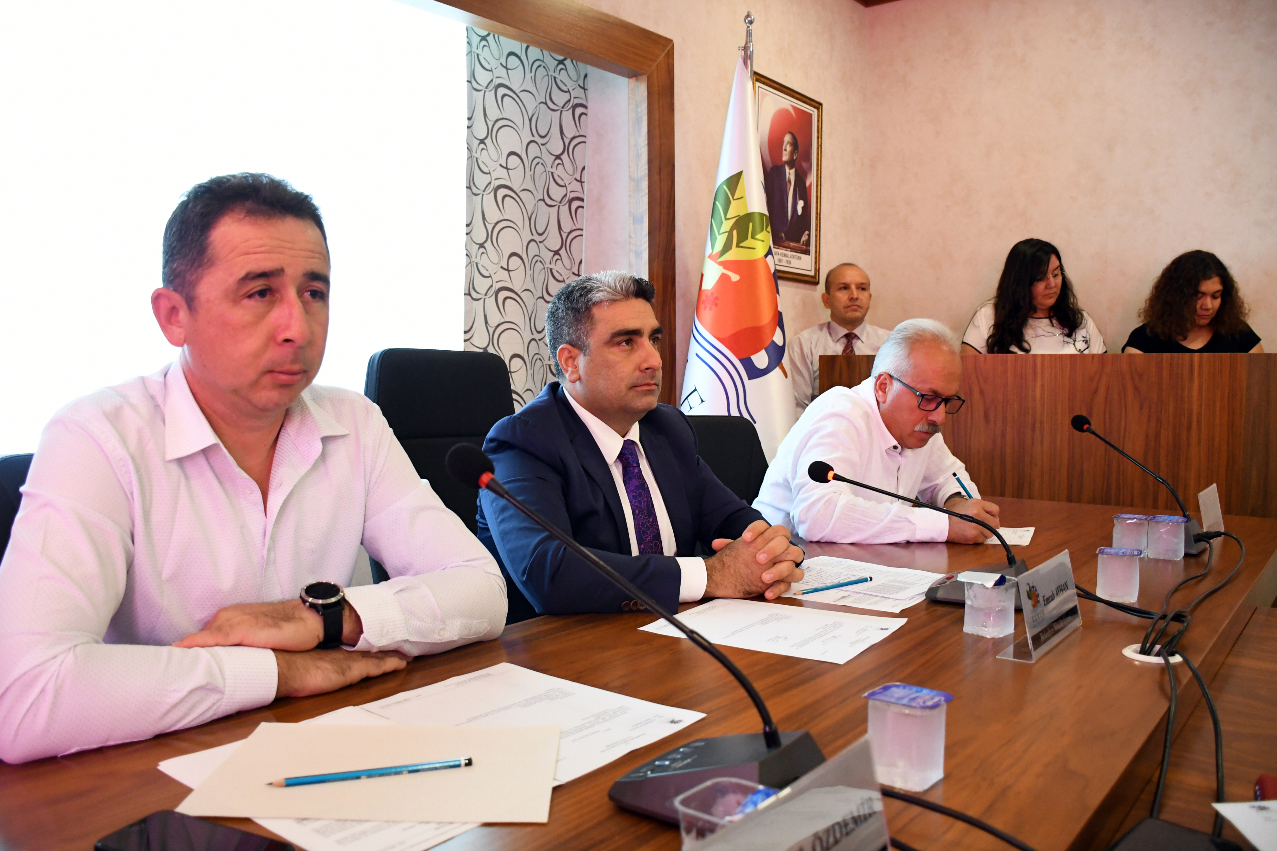Kemer Belediyesi Ekim ayı meclis toplantısının 2. oturumu gerçekleştirildi.