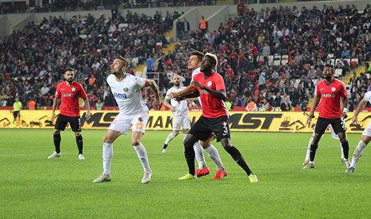 Alanyaspor Gaziantepspor ile 1-1 berabere kaldı