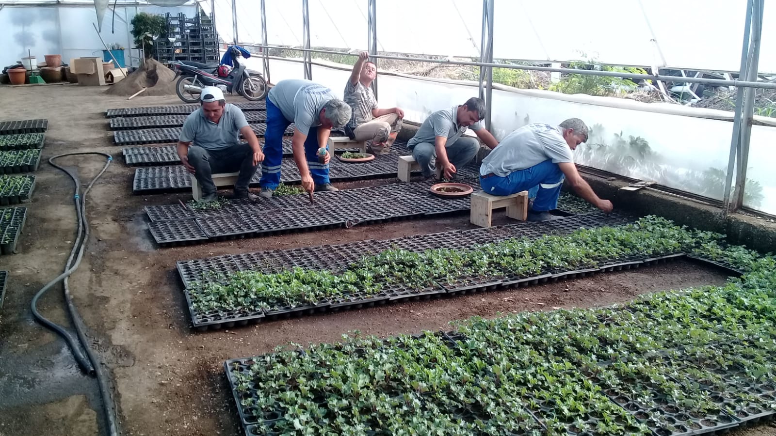 BELEDİYE EKİPLERİ, KEMER’İ KIŞA HAZIRLIYOR