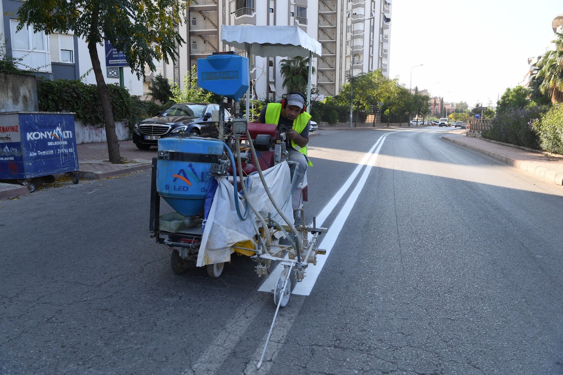 Konyaaltı Belediyesi’nden okul ve caddelere çizgi