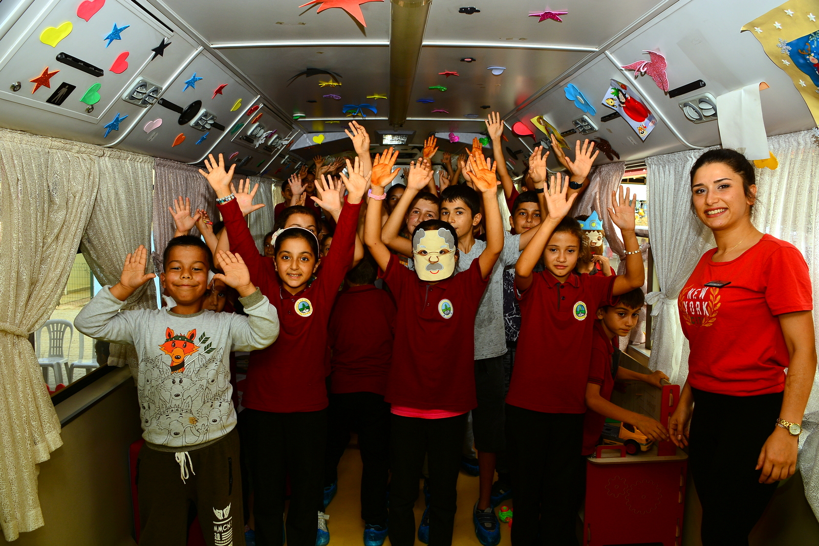 GEZİCİ OYUN EVİ  ÇOCUKLARI SEVİNDİRMEYE DEVAM EDİYOR