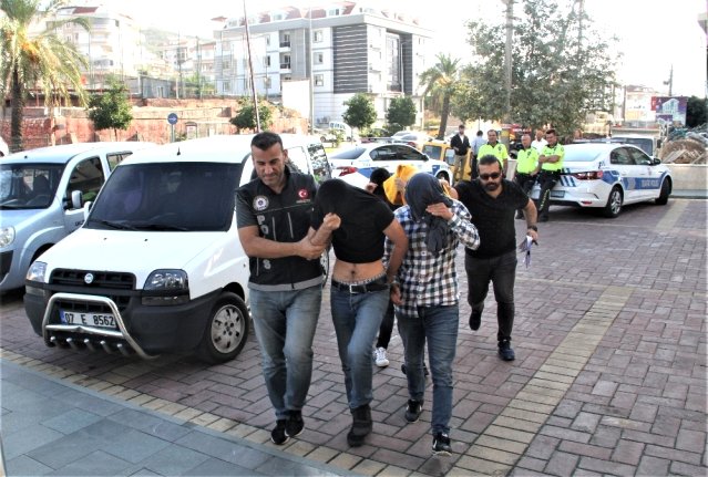 Alanya’da uyuşturucu operasyonunda 4 tutuklama