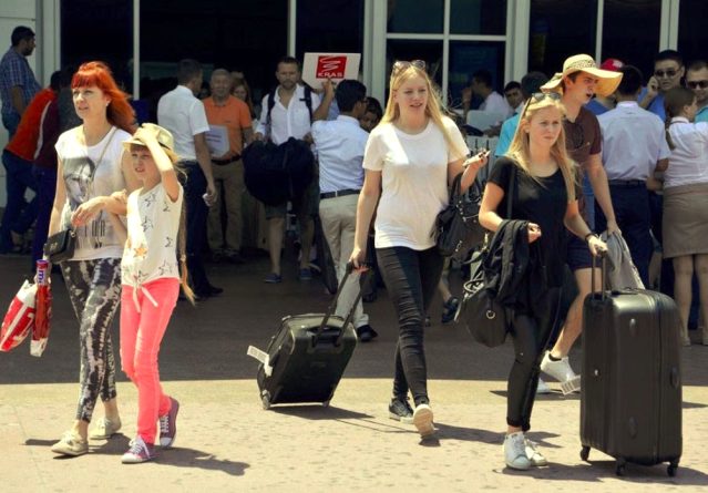 Antalya 9 aylık dönemde 12 milyon turisti ağırlayarak rekor kırdı