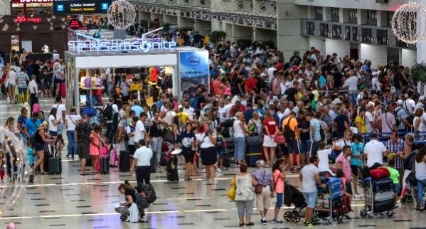 Antalya tarihinde bir ilk: 14 milyon turist