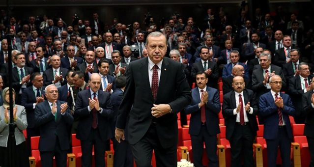 Eski Bakan Nihat Ergün AK Parti’den istifa etti