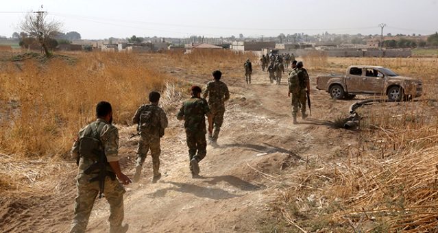 Suriye Milli Ordusu, Barış Pınarı Harekatı’nda Tel Abyad merkezine girdi