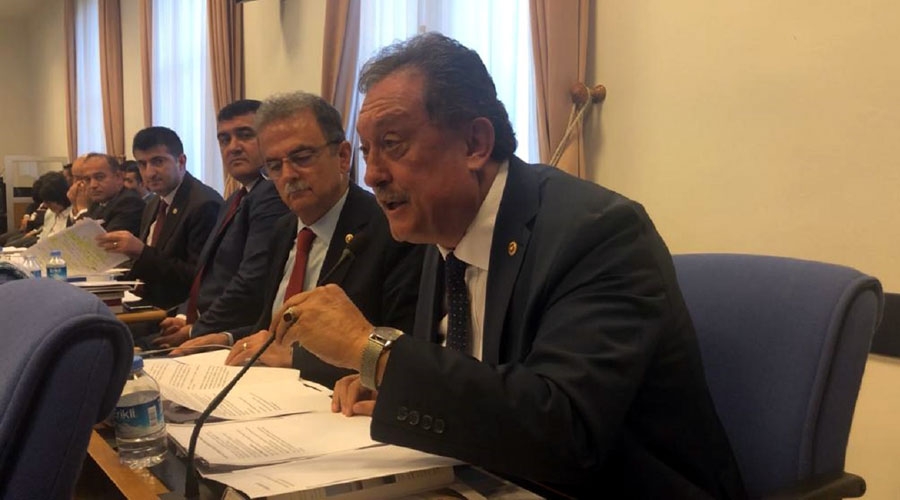 CHP’li Özer: “Halkın şikayetlerini neden duymuyorsunuz”
