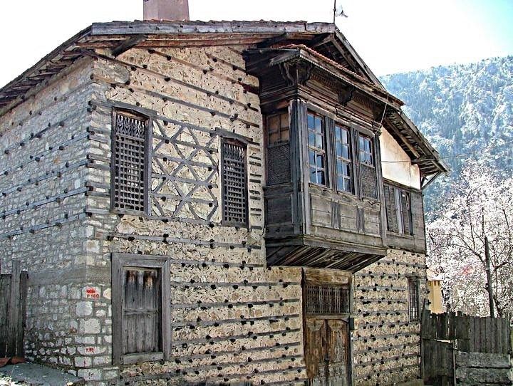 Antalya düğmeli evlerin sırrı