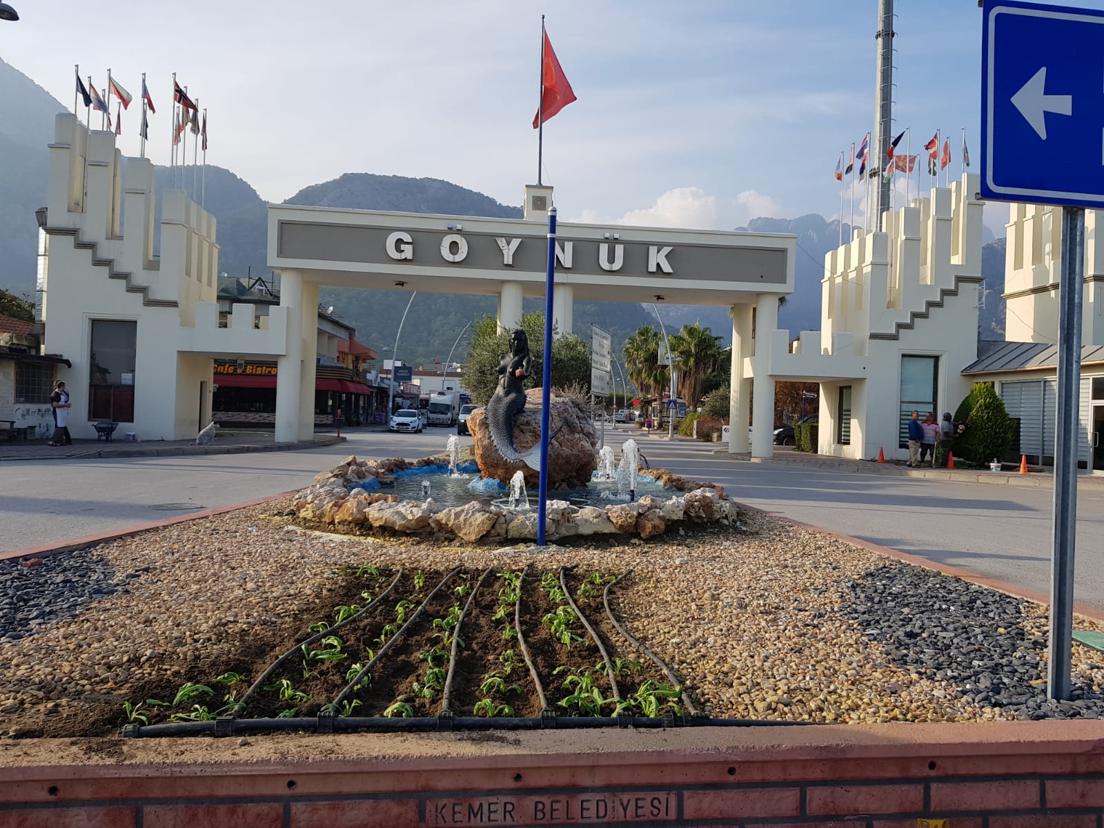 KEMER “ÇİÇEK GİBİ” OLUYOR