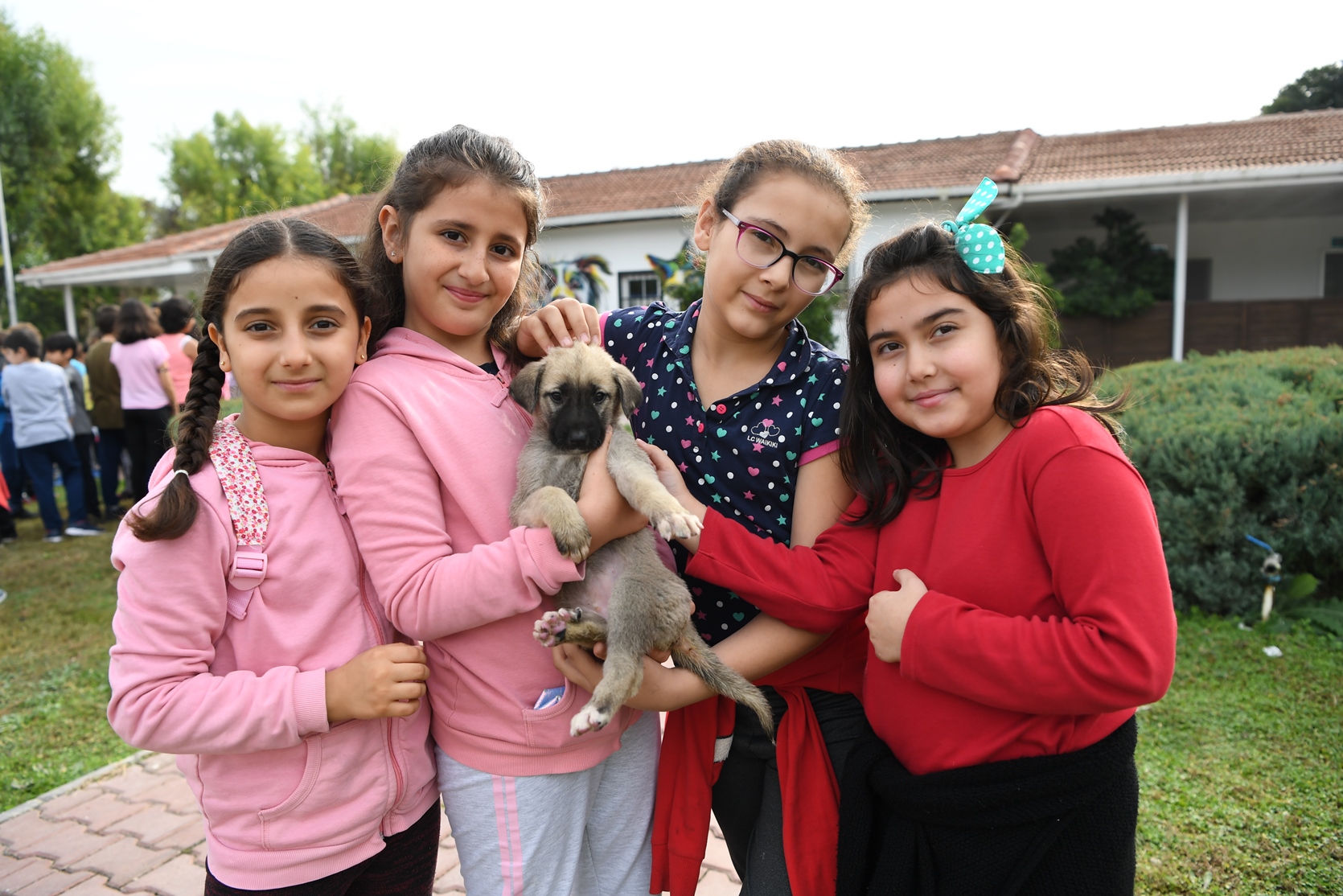 Çocuklara hayvan sevgisi kazandırılıyor