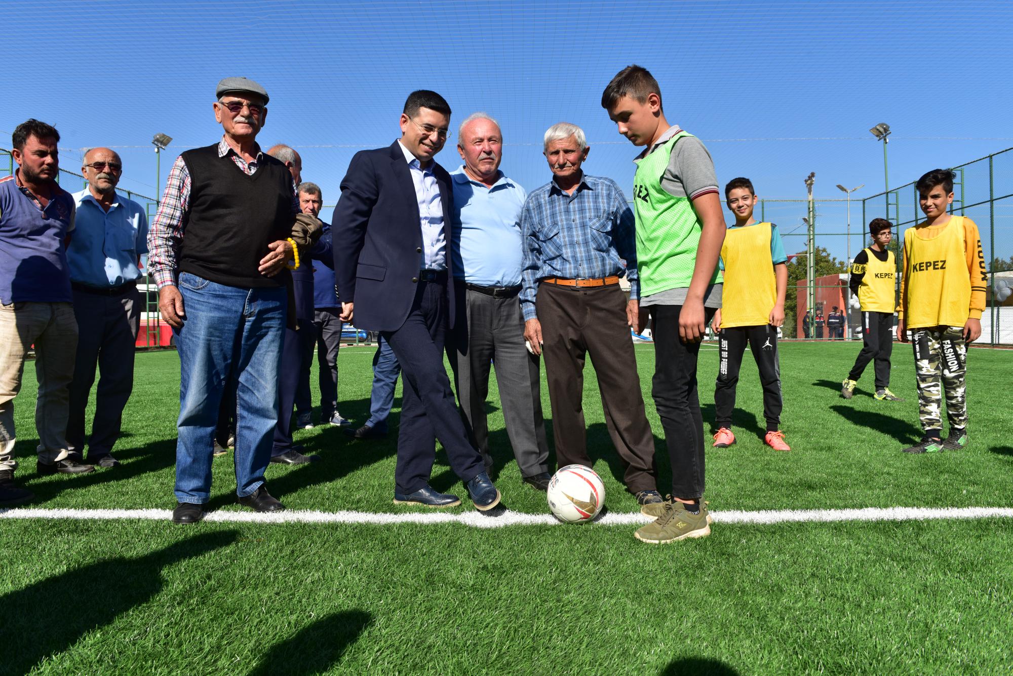 Gaziler Semt Spor Sahası törenle açıldı
