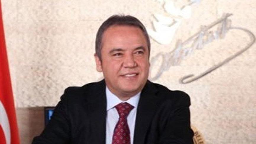 Başkan Böcek’ten Öğretmenler’günü mesajı