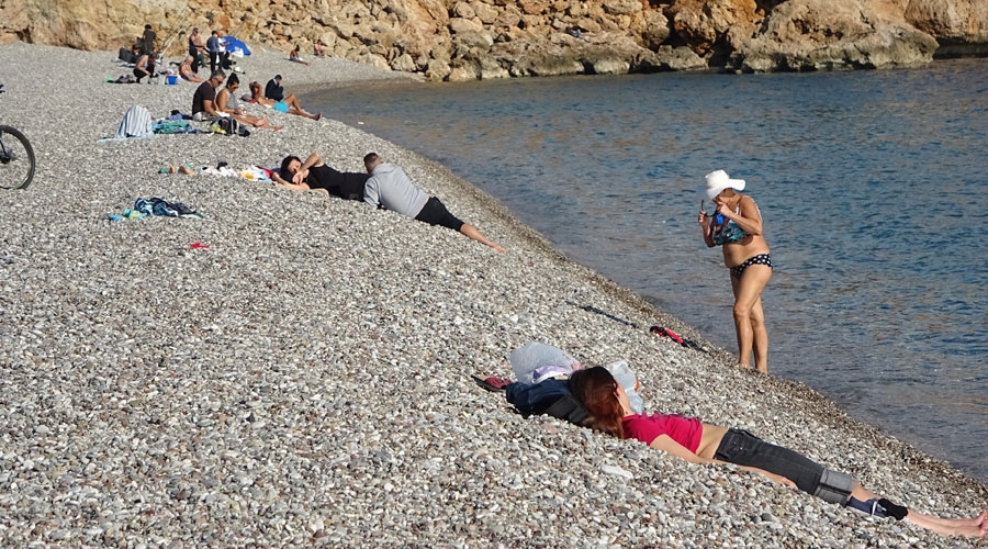 Antalya’da aralık ayında deniz keyfi