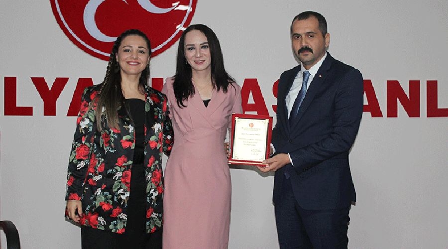 MHP’de Ayça Sezer Naz, Kadın Kolları İl Başkanı oldu