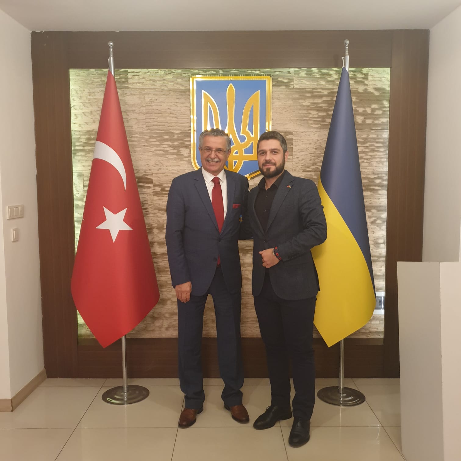 BAŞKAN TOPALOĞLU, UKRAYNA ANTALYA KONSOLOSU KHOMENKO’YU ZİYARET ETTİ