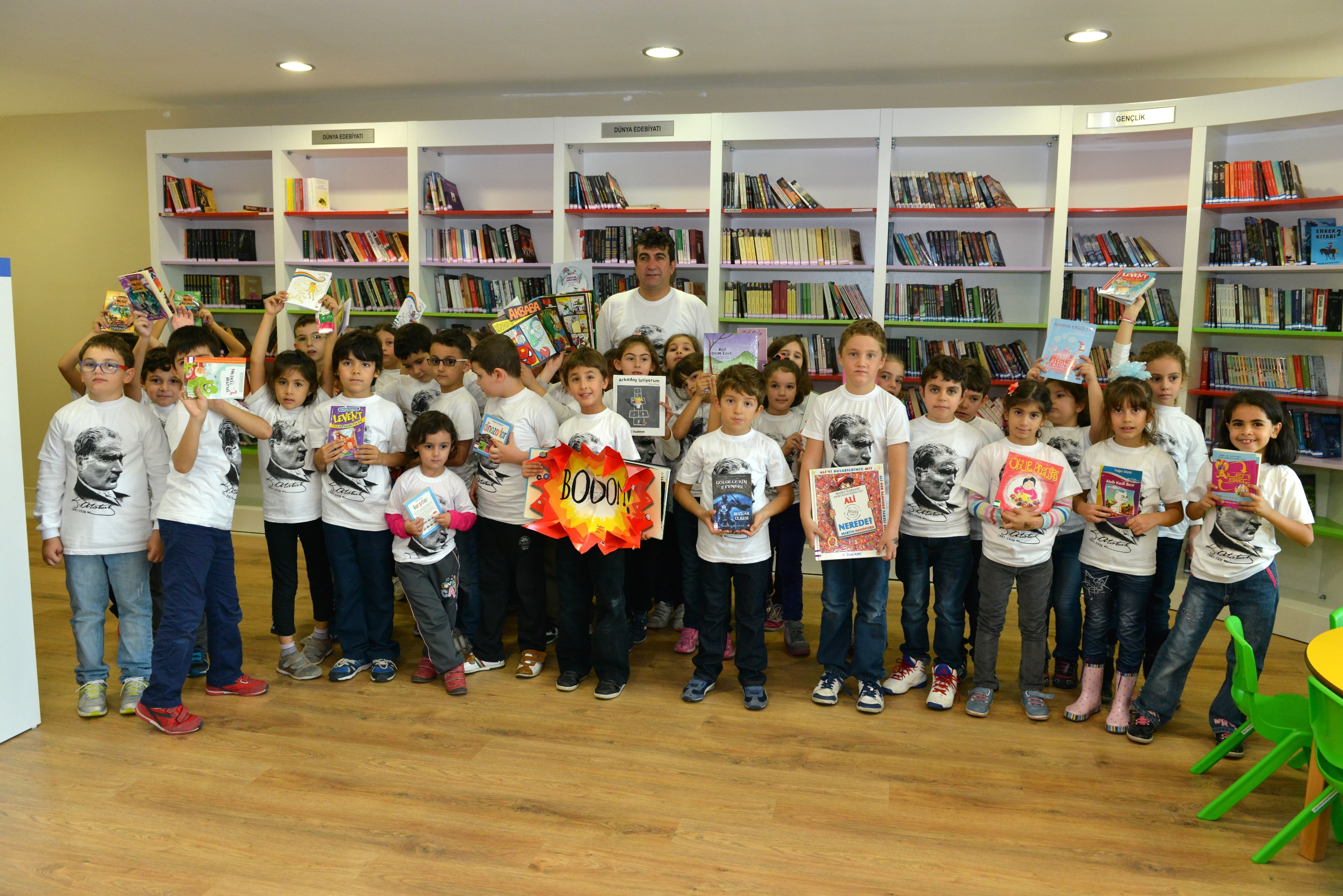 Konyaaltı Belediyesi Kütüphanesinde 20 bin kitap…