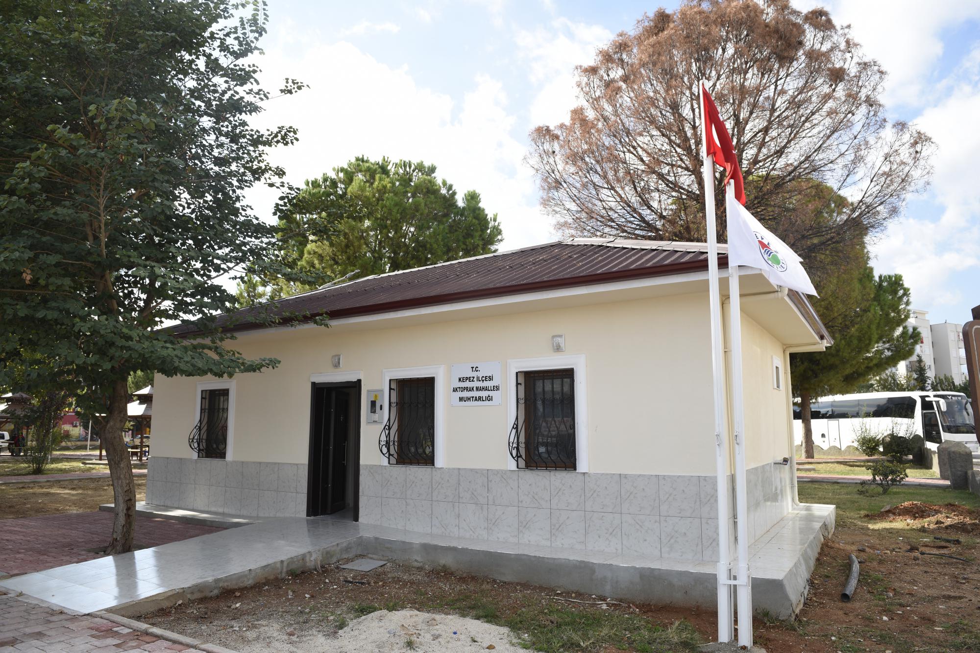 Kepez’den anahtar teslimi muhtar evi