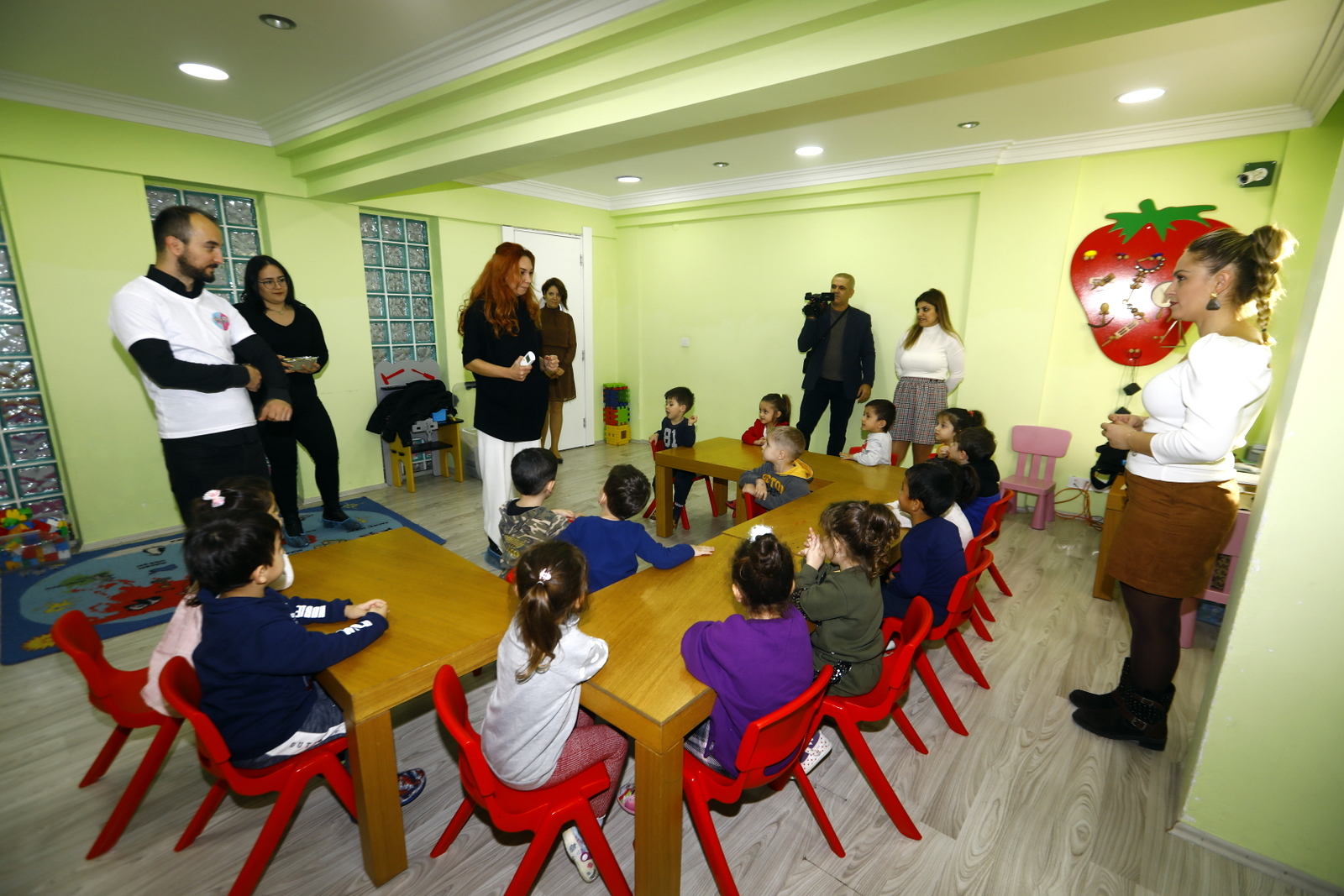 YETENEKLERİNİ ROBOT YAPARAK KEŞFEDİYORLAR