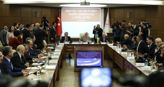 Asgari ücret pazarlıklarında işçi ve işveren temsilcileri ilk fikir ayrılığını yaşadı!