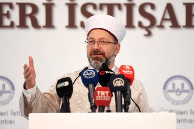 Diyanet İşleri Başkanı Erbaş: “İnsan maalesef yeryüzünün ve eşyanın esiri olmuştur”