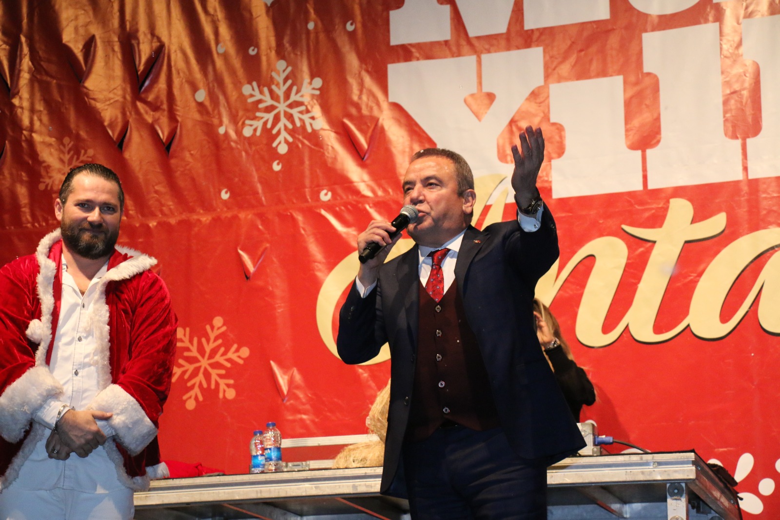Antalya yeni yılı coşkuyla karşıladı