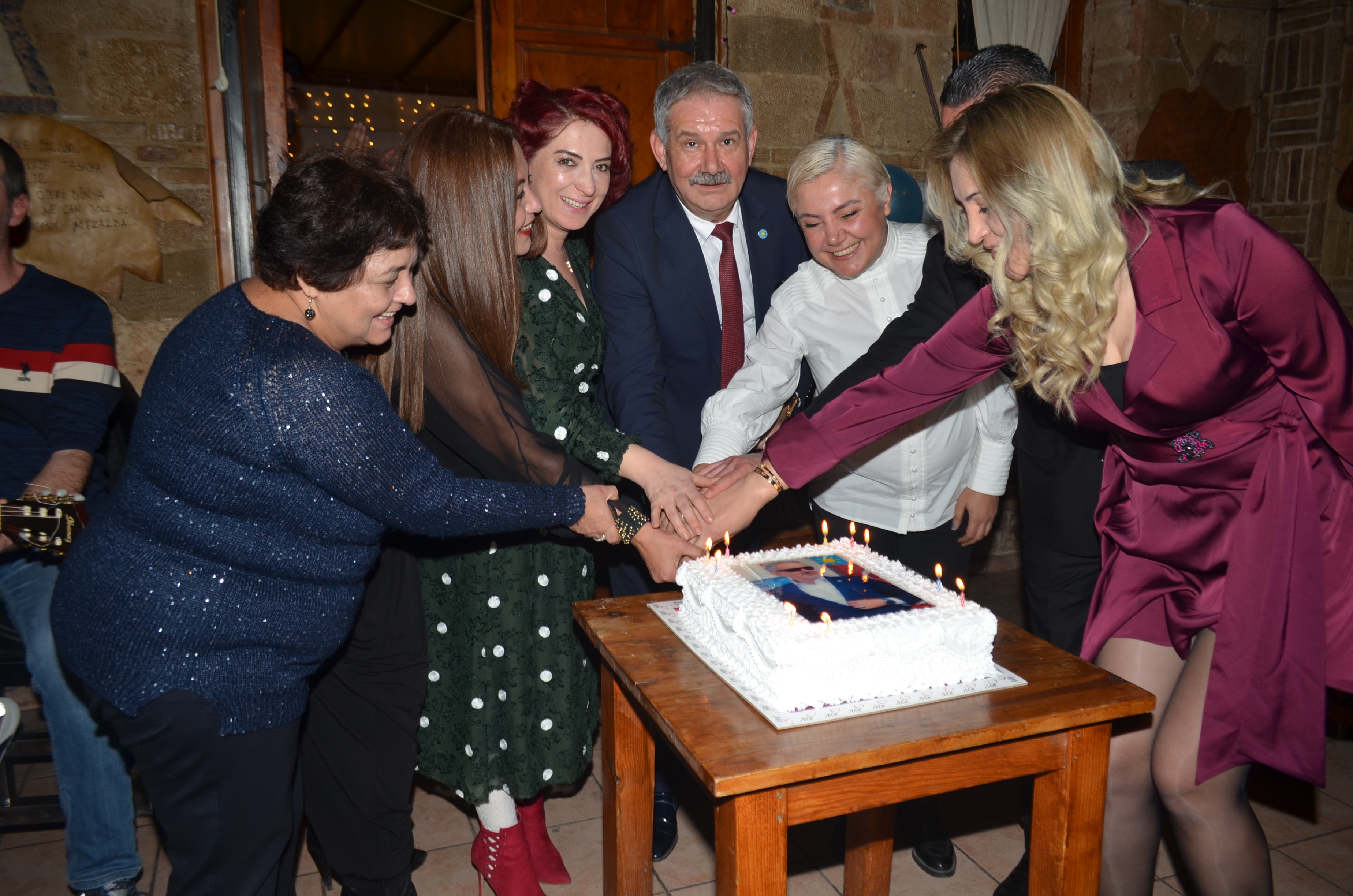 ALİ BOYACI’YA SÜRPRİZ DOGUM GÜNÜ PARTİSİ!
