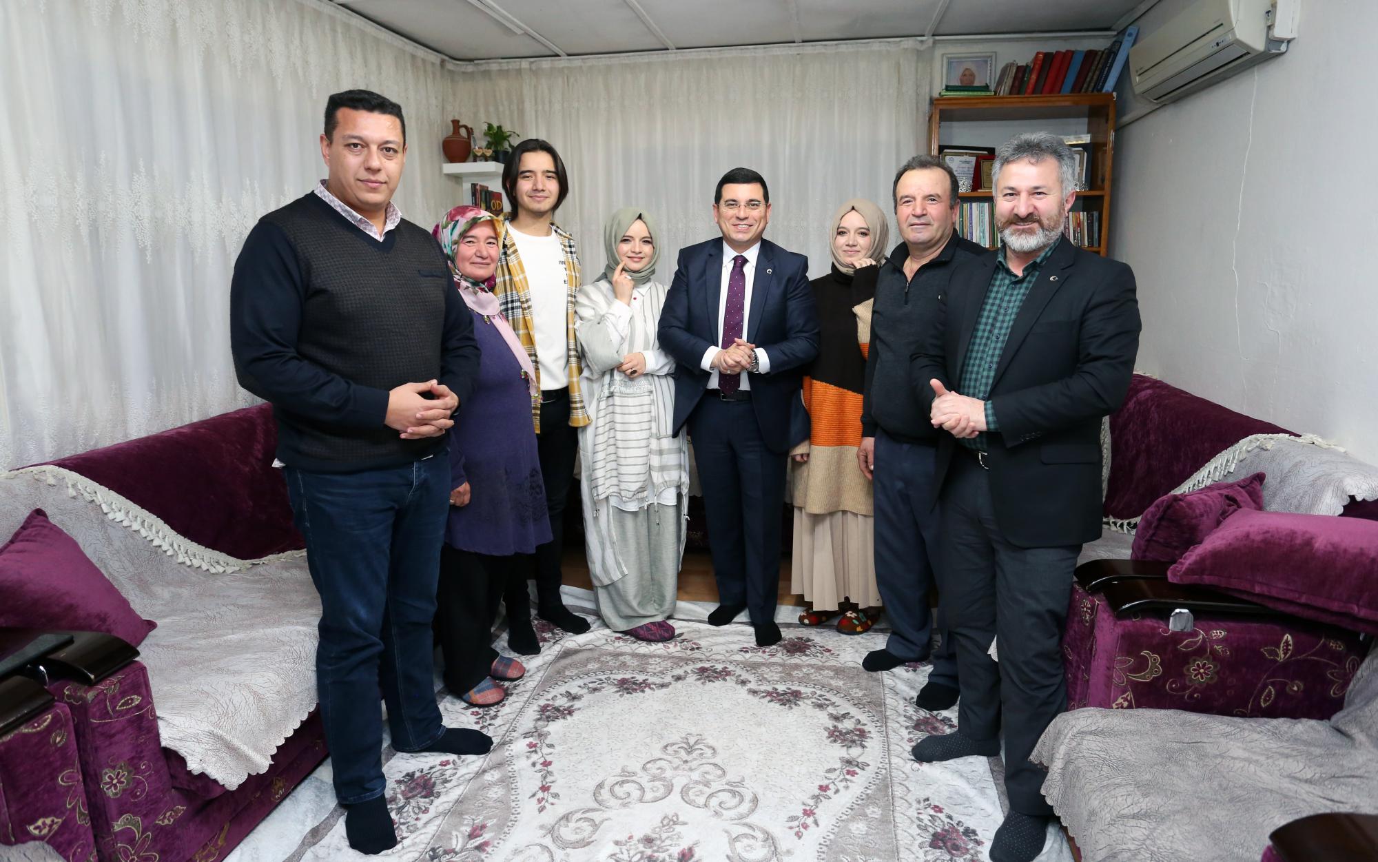 Tütüncü Kepez’in gönlünde