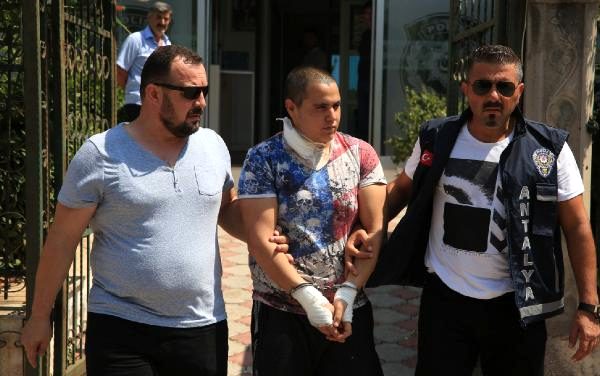 “Sana ne kimden hamile kalırsam kalırım” diyen ablasını 13 yerinden bıçaklayarak öldüren şahsın yargılanmasına başlandı