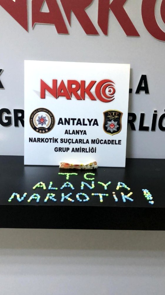 Alanya’da 241 adet uyuşturucu hap ele geçirildi