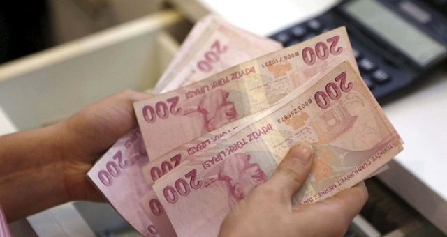 Memur emeklilerine 3 aylık fark olarak en az 416 lira yatırılacak