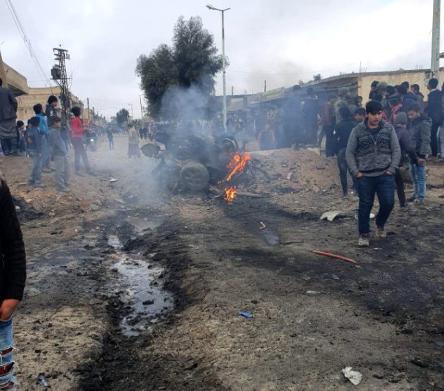 Sınırda bombalı araç saldırısı! Ölü ve yaralılar var