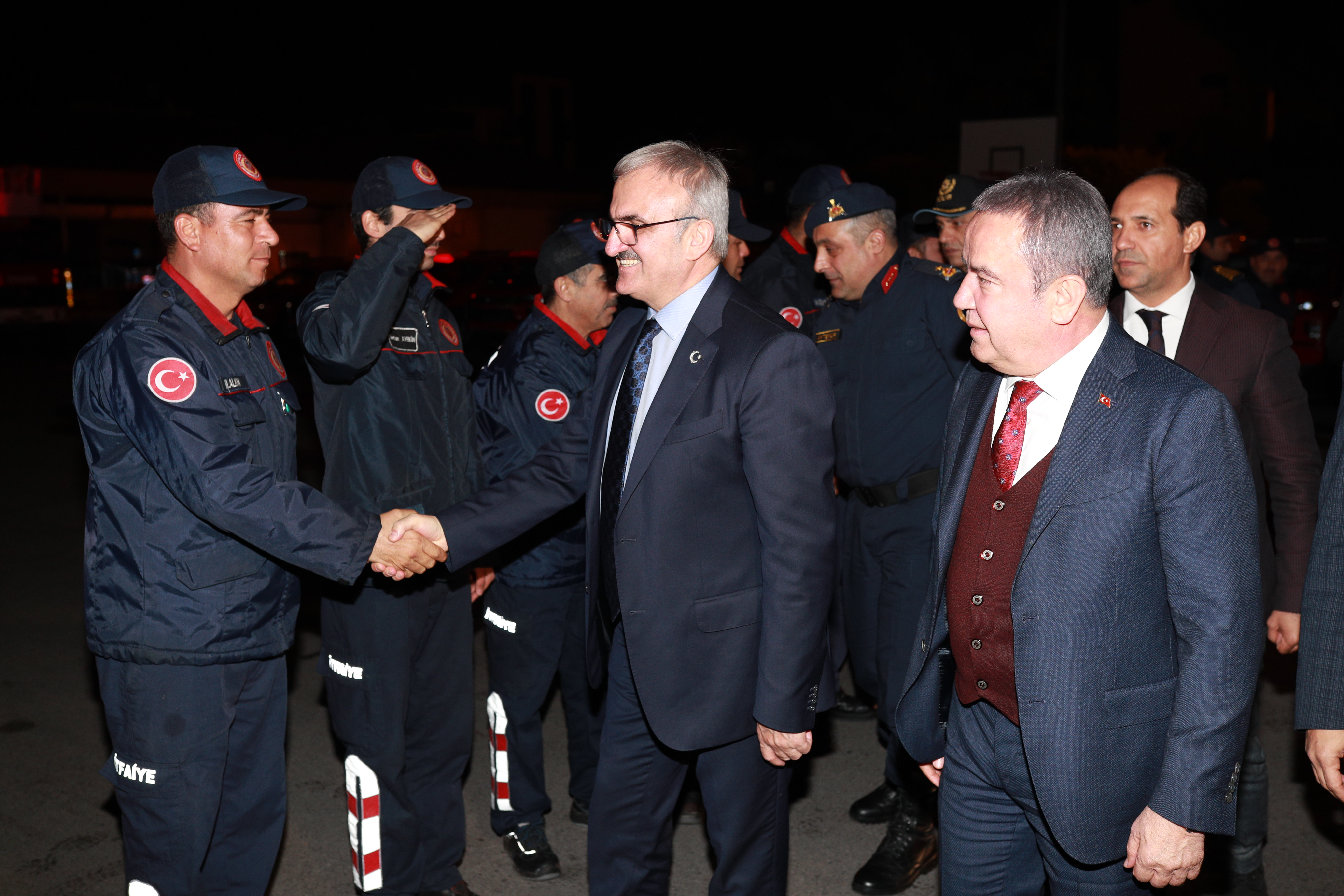 Vali Karaloğlu’dan itfaiyeye yeni yıl ziyareti