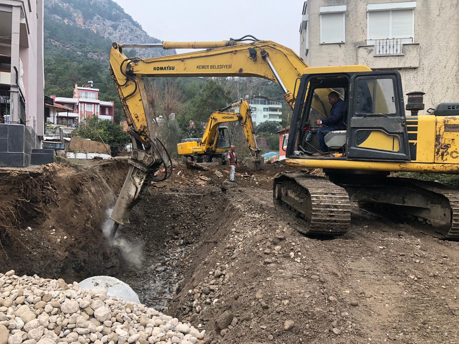 GÖYNÜK’TE ALTYAPI SORUNU ÇÖZÜLÜYOR