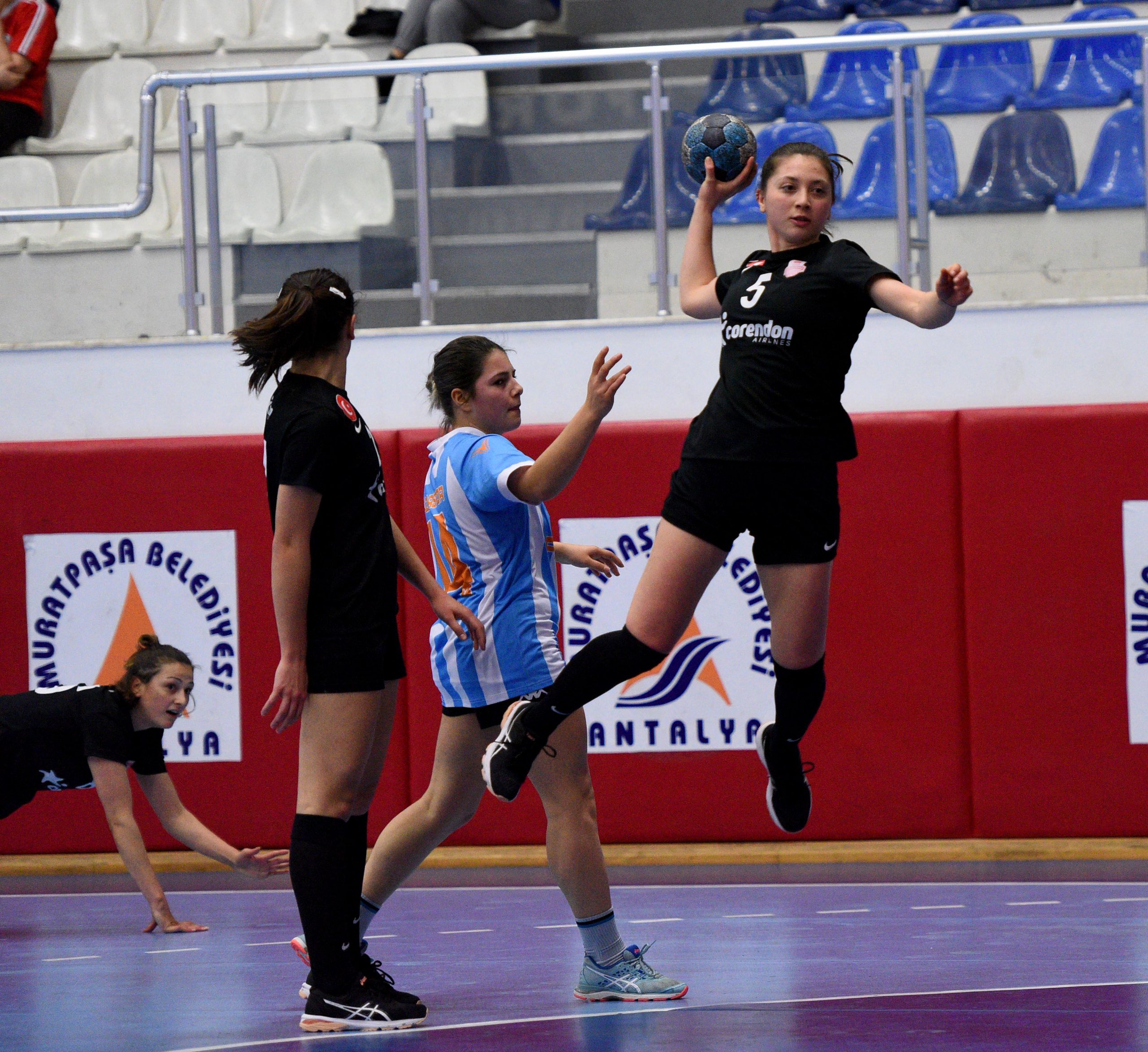 Muratpaşa gol olup yağdı