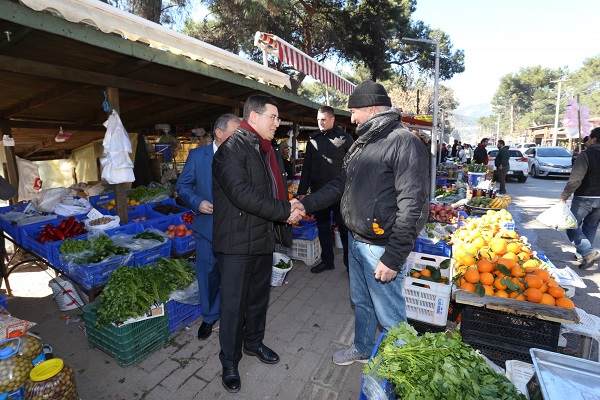 Tütüncü Çakırlar esnafıyla kucaklaştı