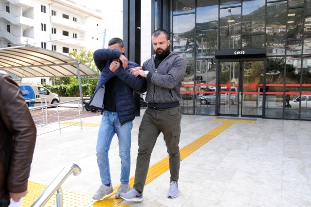 Cezaevi firarisi çalıştığı oto yıkamacıda yakalandı