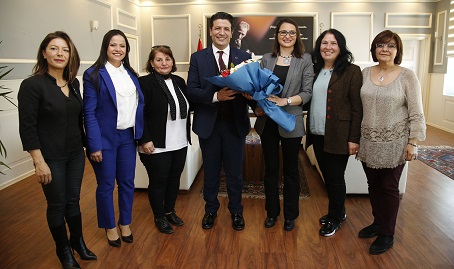 Antalya’nın kadın muhtarları Başkan Genç’i ziyaret etti